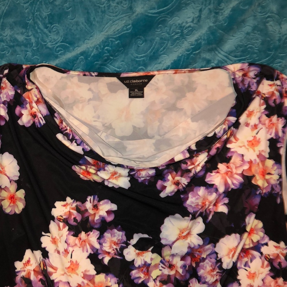 Blouse - Picture 2 of 3